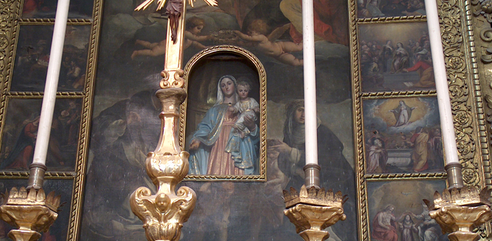 A detail of the alter 