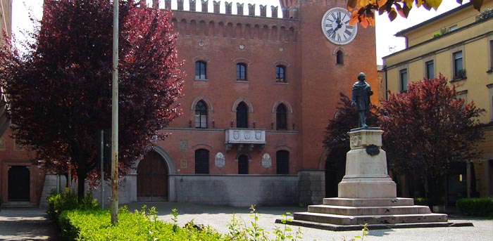 Piazza Filopanti