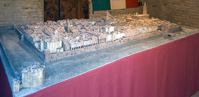 Il plastico di Giovanni Prati del castello di Budrio nell'assetto della città alla fine del XIX secolo