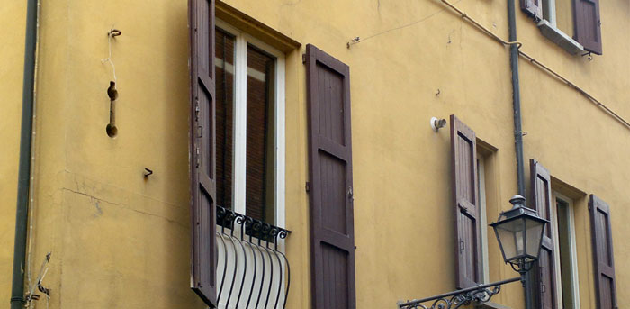 Arrow slit in the ex Inzaghi house